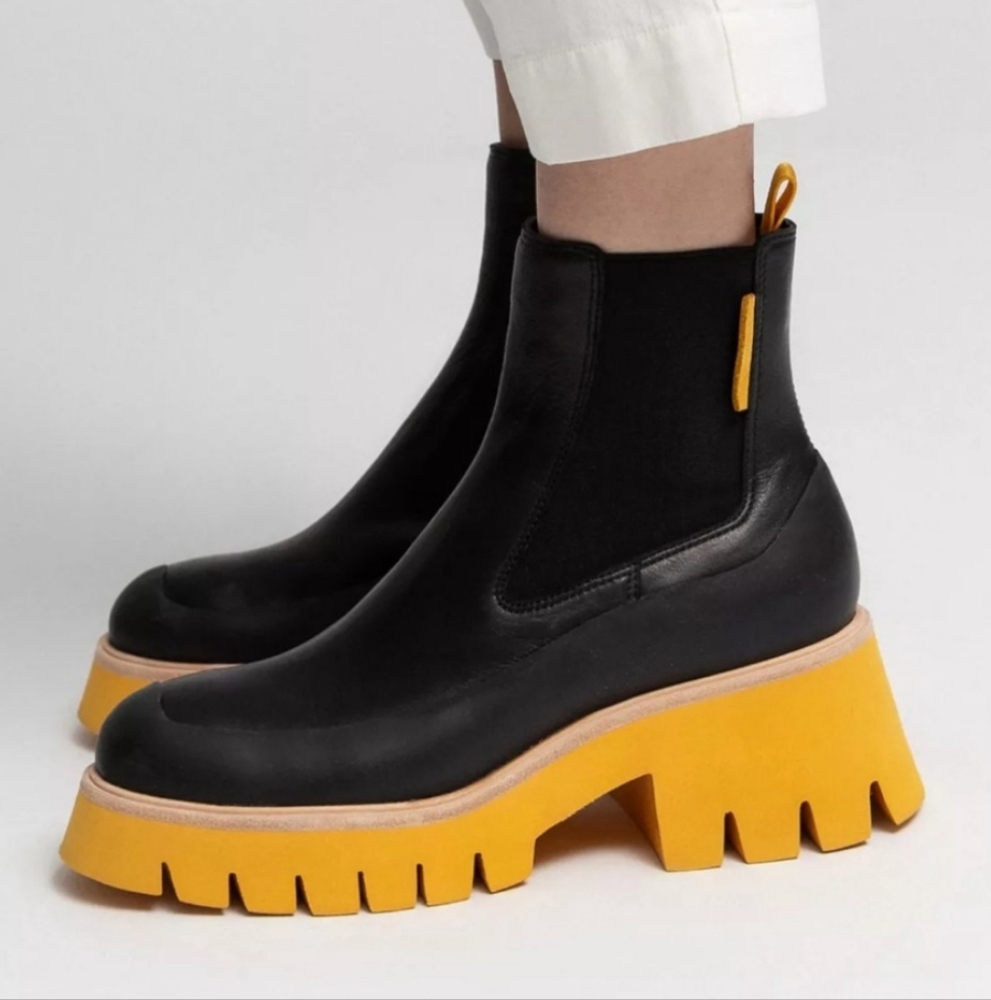 Oncept Indio Lug Sole Boot In Black-Citrus Orange...Size 7